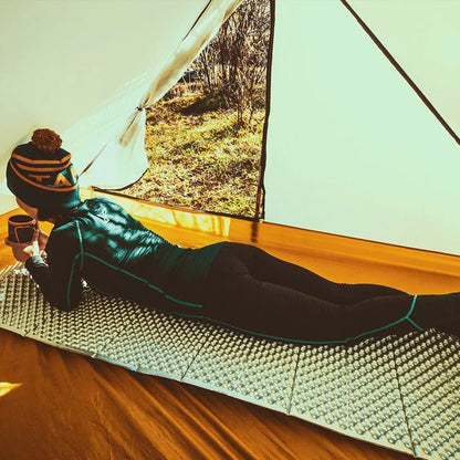 Matelas Camping - PortableCampingMat™ - Jaune - arrêt plein air